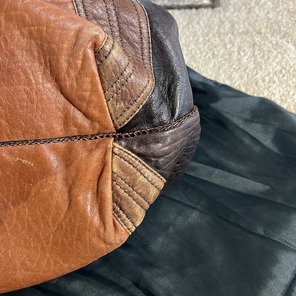 FENDI ALL LEATHER SPY BAG - Picture 7 of 16